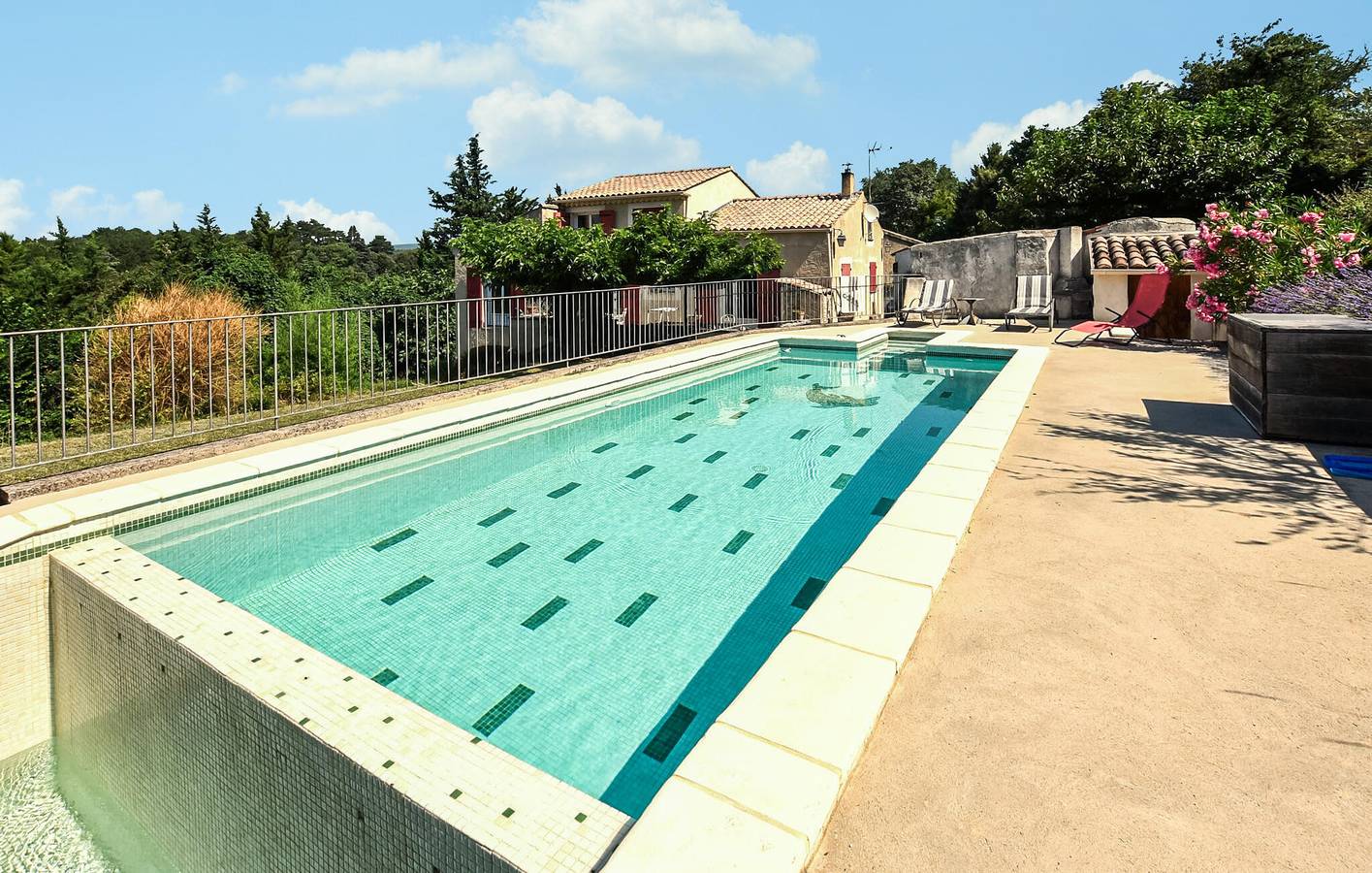 Charmant appartement avec piscine à 600 m du centre de Taulignan in Taulignan, Région de nyons