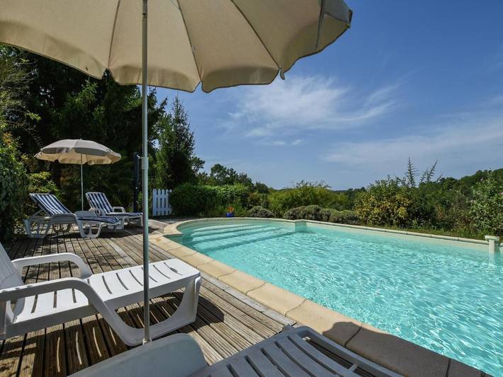 Location de vacances pour 3 personnes, avec balcon ainsi que piscine et jardin à Loubejac - 2
