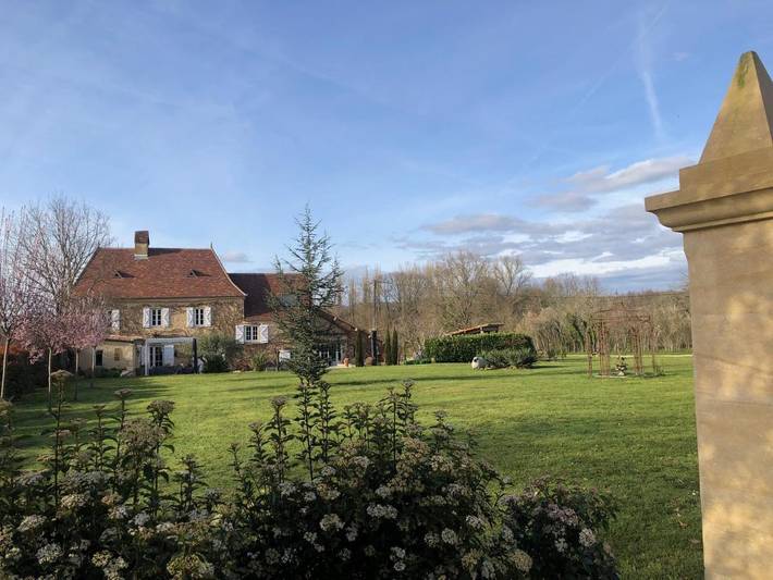 Gîte pour 2 personnes, avec jardin et terrasse ainsi que piscine et vue à Anglars-Nozac - 3