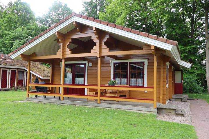 Vakantiepark voor 6 personen, with Terras and Tuin as well as Zwembad and Uitzicht in Hardenberg