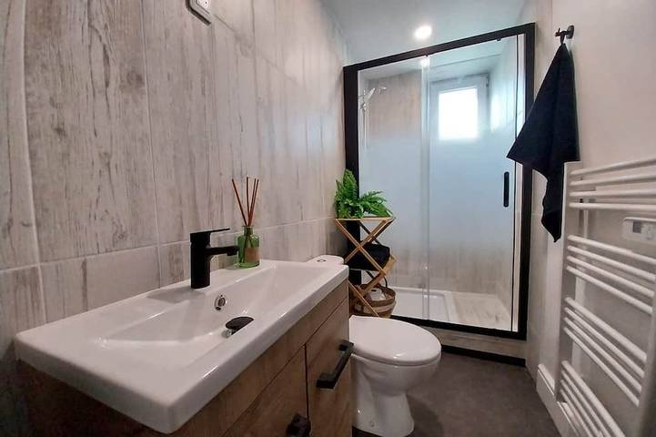 Location de vacances pour 9 personnes, avec piscine à Saint-Sulpice-le-Dunois - 3