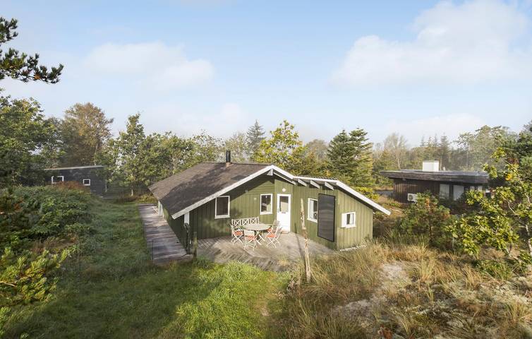 Ferieudlejning for 6 personer, med Terrasse i Ålbæk