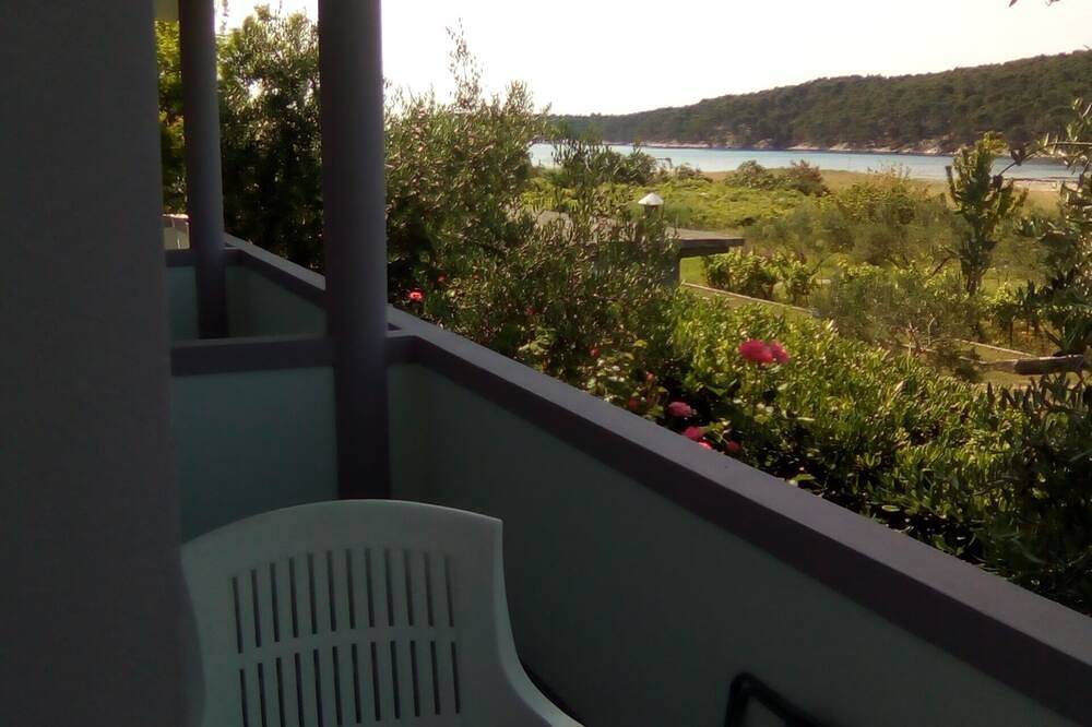 Apartamento entero, Apartamento de tres habitaciones con una terraza Kampor, Rab (A-4985-a) in Kampor, Rab
