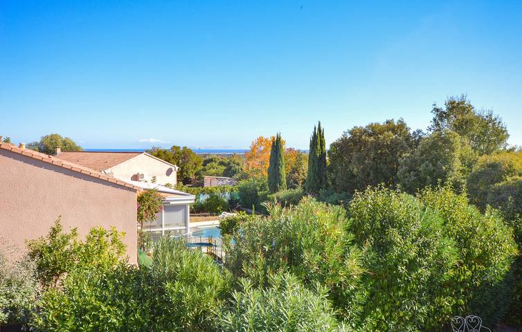 Location de vacances pour 8 personnes, avec piscine et terrasse à Borgo - 3