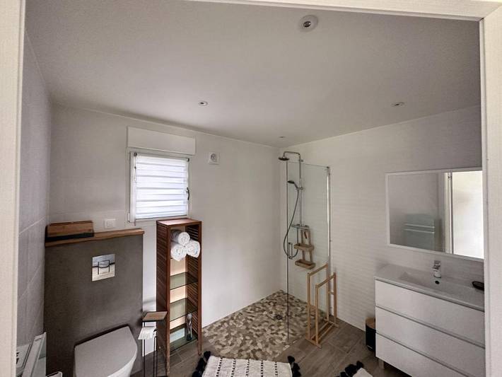 Location de vacances pour 4 personnes, avec vue et terrasse à Les Attaques - 4