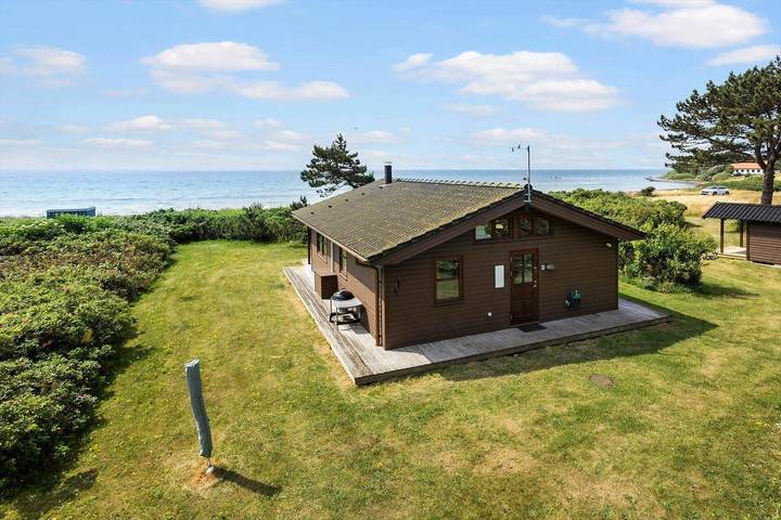 Feriehus for 6 personer, med terrasse - 1