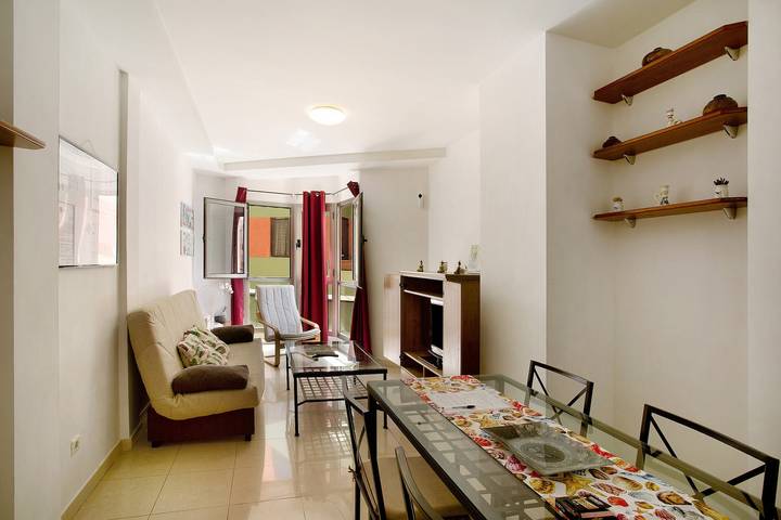 Ferienhaus 'Residencial Sol Suite' mit privater Terrasse, Balkon und WLAN in Telde, Gran Canaria Osten