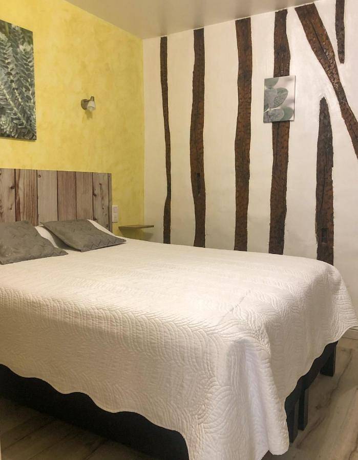 Hôtel pour 3 personnes, avec terrasse, animaux acceptés à Mirande - 3