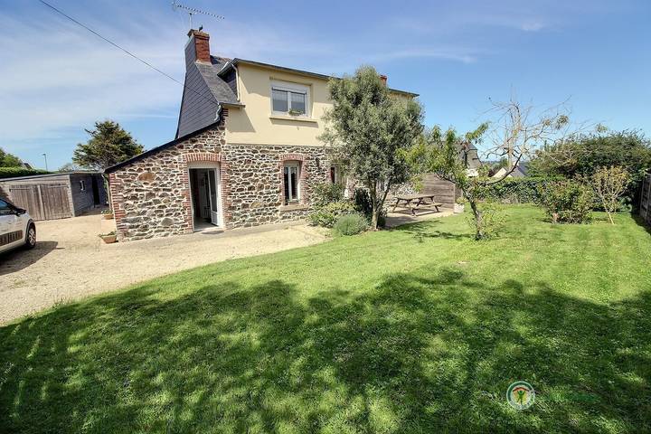 Gîte pour 9 personnes, avec terrasse et jardin dans Plage du Port Morvan - 2