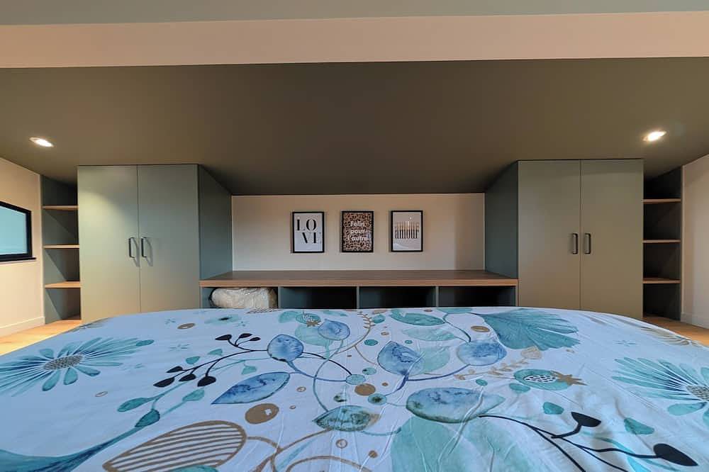 Apartamento entero, Cozy 2-room apartment with a whirlpool tub in Vaugneray, Lyon region
