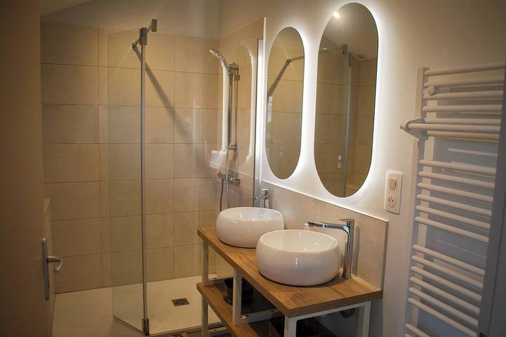 Chambre d’hôte pour 5 personnes, avec jardin dans la Loire - 3