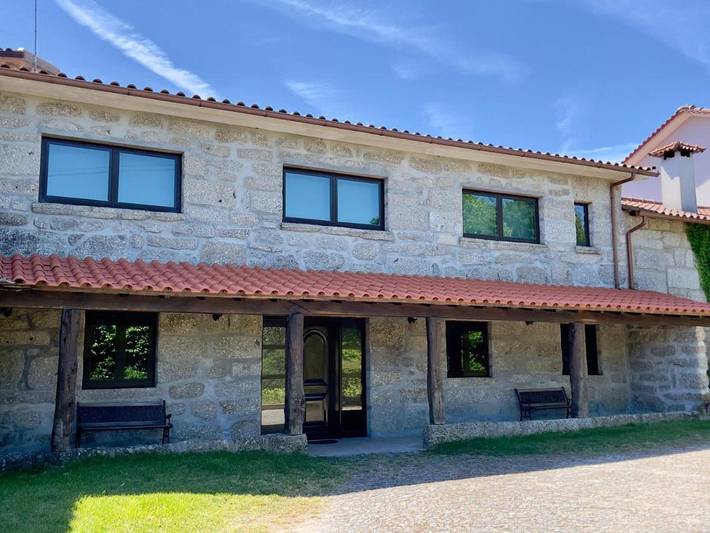 Casa rural para 2 personas, con piscina y jardín en Póvoa de Lanhoso