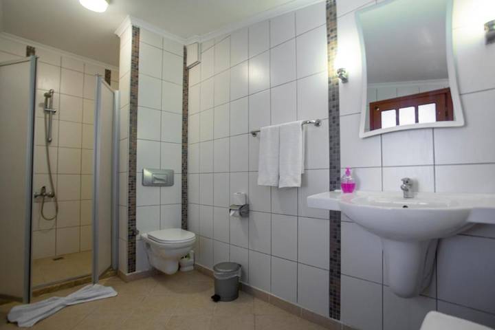 Location de vacances pour 2 personnes, avec jardin ainsi que piscine et bassin pour enfant dans Province d'Antalya - 4