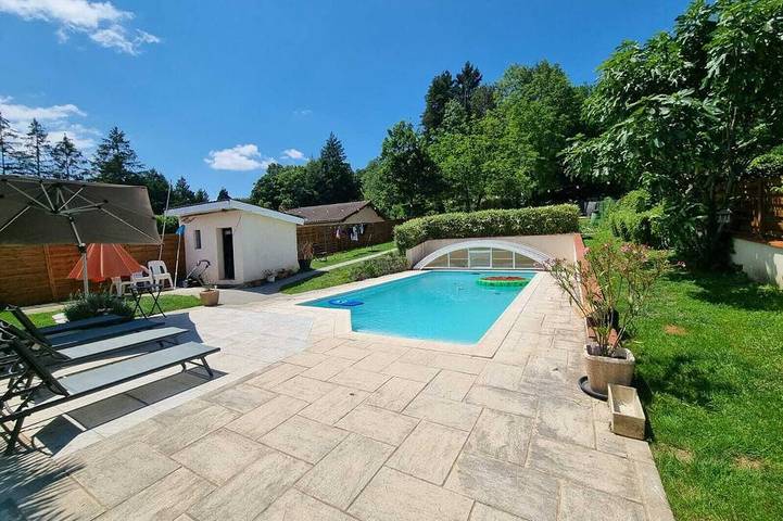 Location de vacances pour 8 personnes, animaux acceptés à Châtillon-la-Palud