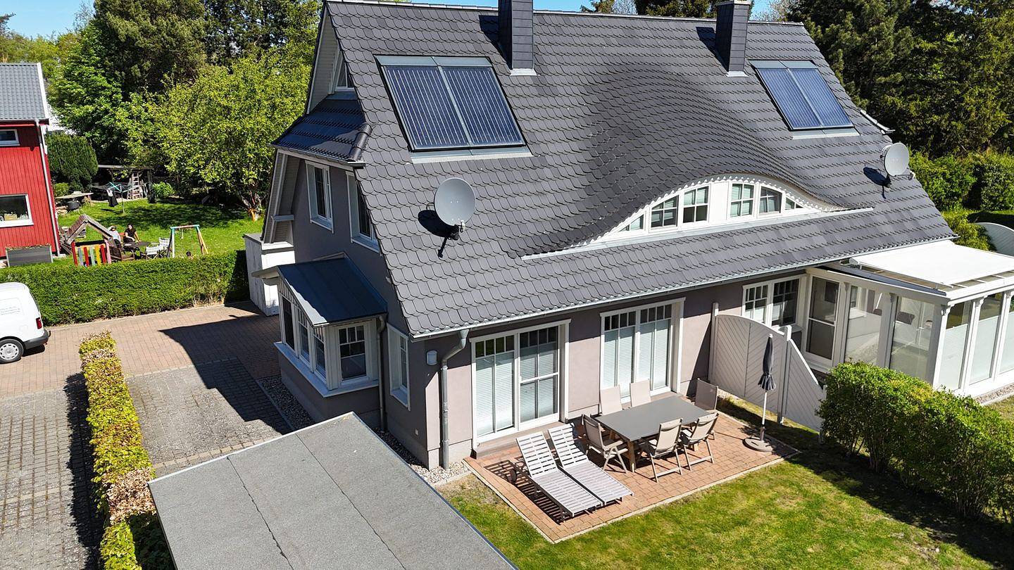 Ferienhausankerplatz Zingst: 106m², 8 P., Sauna, Kamin, Garten, 500m zum Strand. in Ostseebad Zingst, Zingst