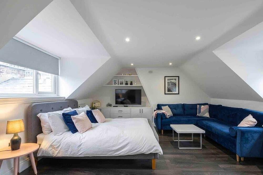 Entire apartment, Aquila Town Studio - Central & Trendy in Parish of Saint Helier, Jersey