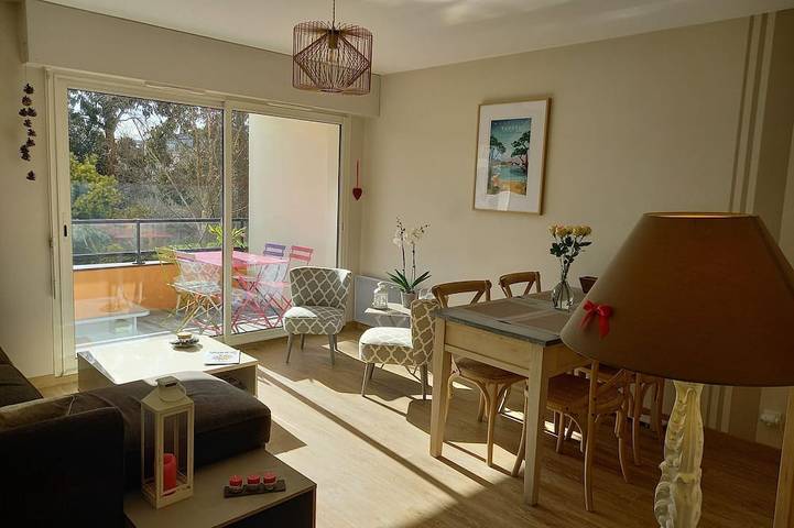 Appartement entier, Port Vannes - Bretagne Sud T2 Calme avec Terrasse in Vannes, Côte des Mégalithes