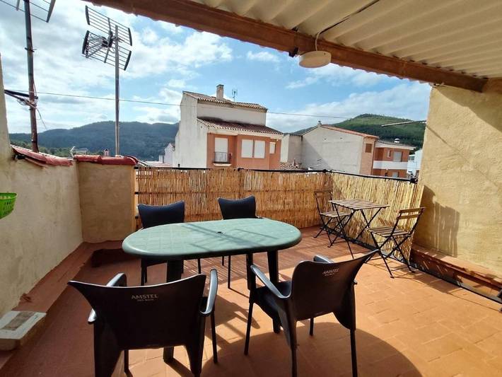Gîte pour 6 personnes, avec vue et terrasse à Montanejos