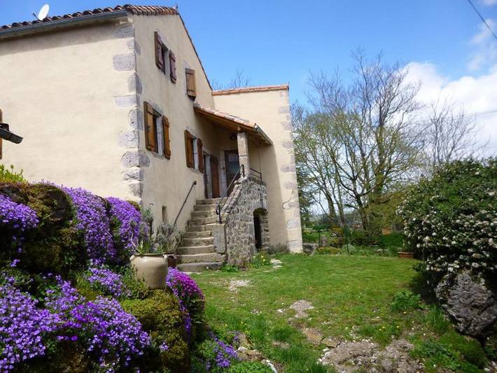 Location de vacances pour 5 personnes, avec Terrasse et Jardin à Cornus