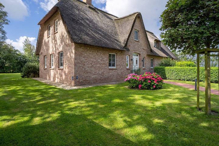 Ferienhaus für 5 Personen, mit Terrasse und Garten in Tating
