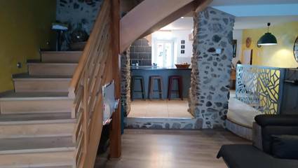 Location de vacances pour 8 personnes, avec vue et terrasse à Rabat-les-Trois-Seigneurs