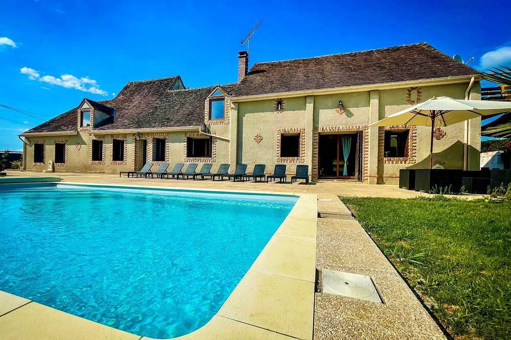 Villa Cocorico (45) 30 pers-piscine-1h30 Paris in Saint-Hilaire-les-Andrésis, Région de Montargis
