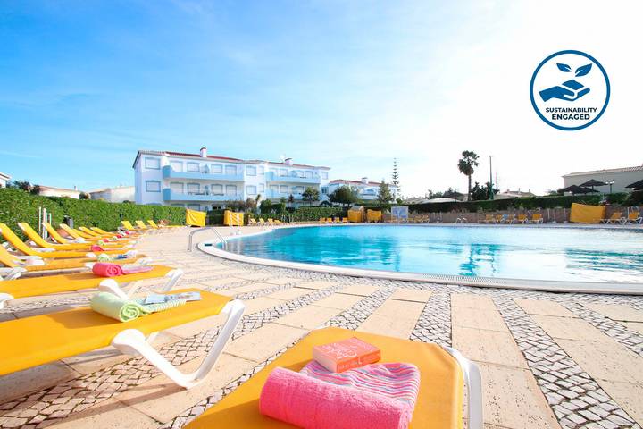 Casa de férias para 10 pessoas, com piscina e jardim em Portimão