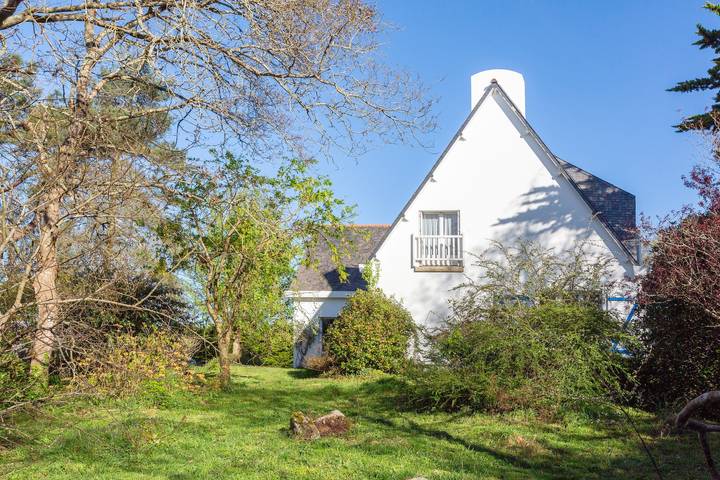 Location de vacances pour 13 personnes, avec Jardin à Douarnenez
