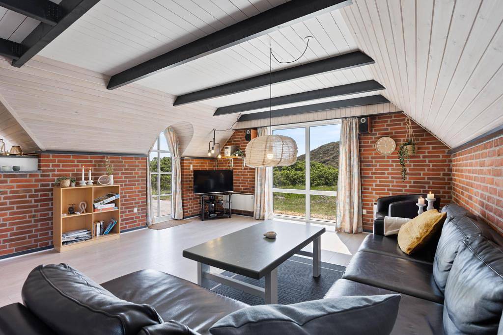 Strandnahes Reetdachhaus mit Sauna, Whirlpool und Kamin in Hvide Sande, Holmsland Klit