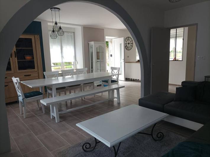 Gîte pour 7 personnes, avec terrasse dans Dieue-sur-Meuse