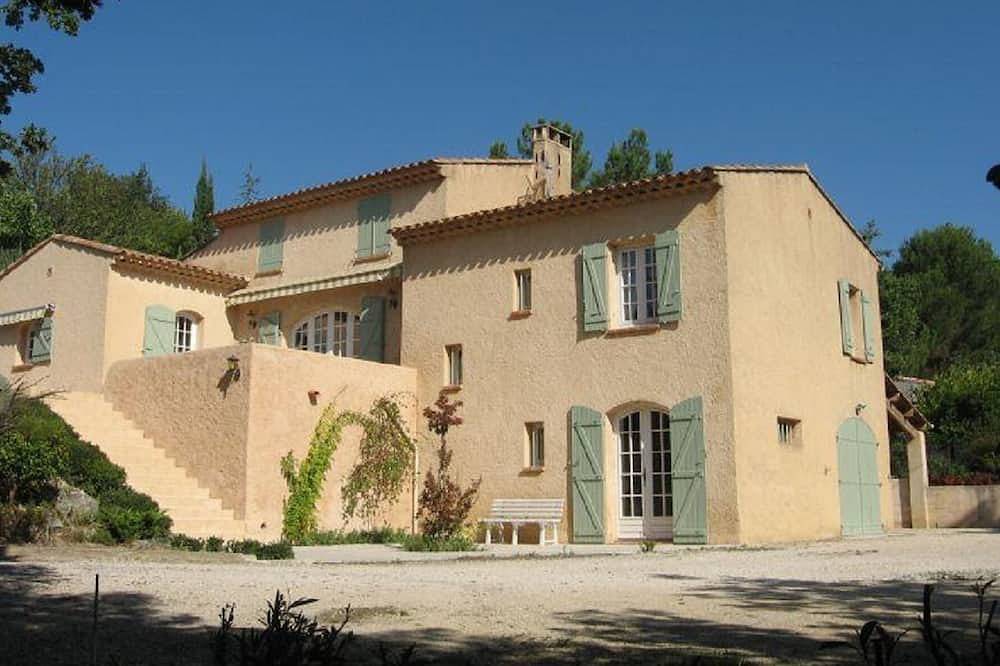 Appartement entier, Studio indépendant en rez de chaussé de villa, avec parking sécurisé in Pertuis, Parc naturel régional du Luberon