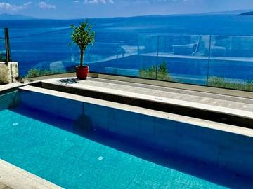 Ferienhaus für 4 Personen, mit Ausblick und Pool sowie Garten auf Korfu