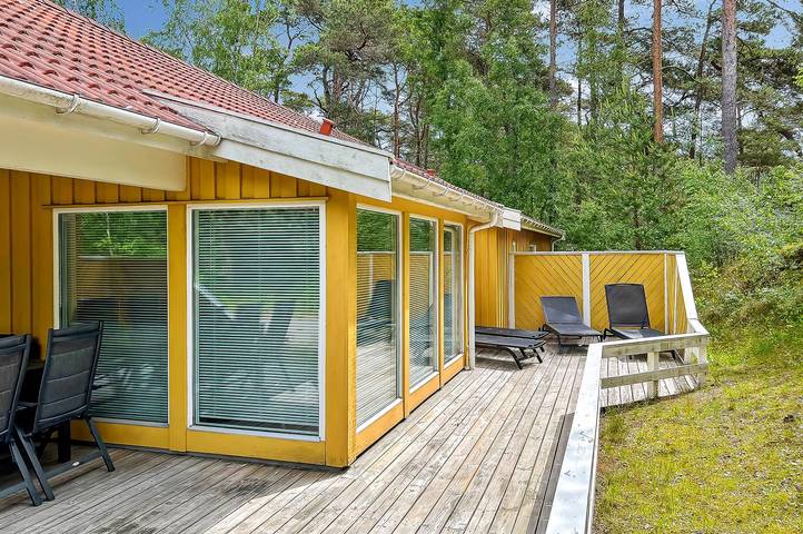 Ferienhaus für 8 Personen, mit Sauna und Whirlpool sowie Terrasse