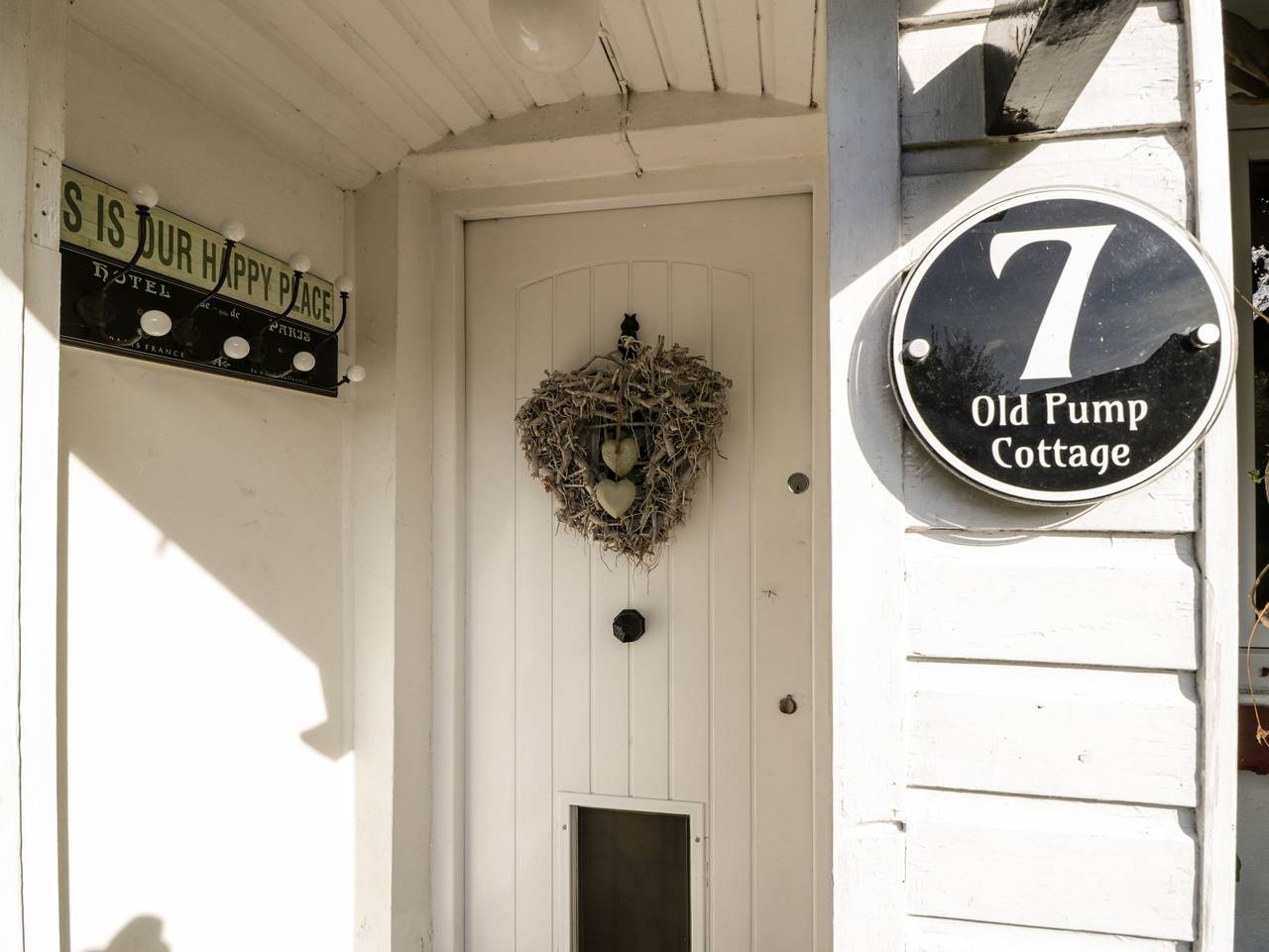 Old Pump Cottage in Herefordshire