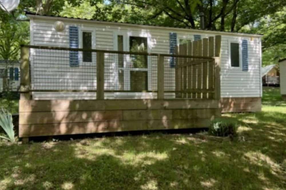Mobil home cosy avec terrasse, 2 chambres à Lamontjoie in Saint-Vincent-de-Lamontjoie, Région de Nérac