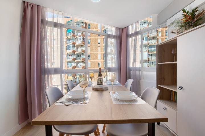 Ganze Wohnung, Ferienwohnung 'Aquario' mit Meerblick, Wlan und Klimaanlage in Benalmádena Costa, Benalmádena