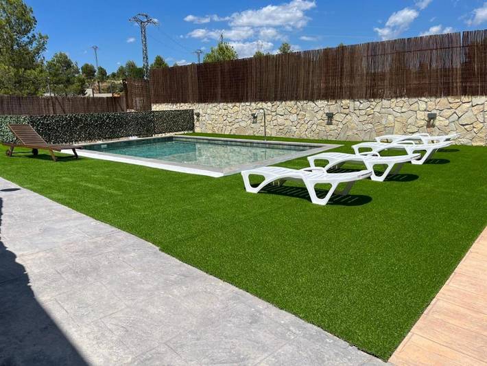 Casa de vacaciones para 11 personas, con jardín y piscina además de piscina para niños y vistas, Se admiten mascotas en Hoya de Buñol - 2