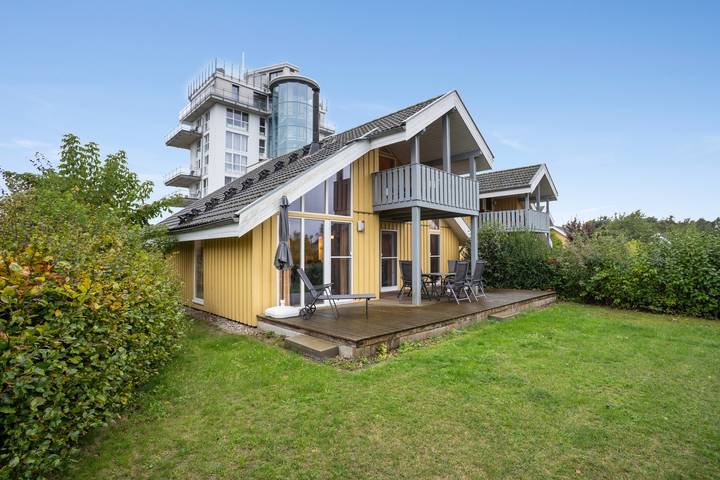 Ferienhaus für 6 Personen, mit Balkon und Whirlpool sowie Garten und Sauna in Rechlin