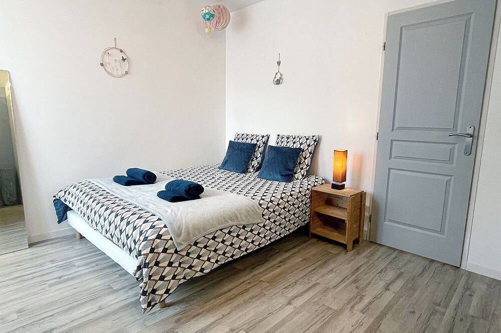 La Family House, spacieuse avec extérieur, jeux enfants, wifi et parking in Cormicy, Marne