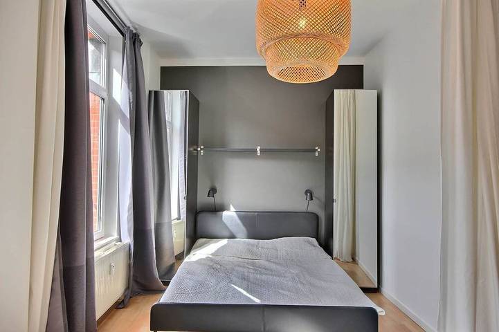 Apartamento entero, Le Joli Studio - Bonito y práctico estudio justo en el cent in Lieja, Liège region