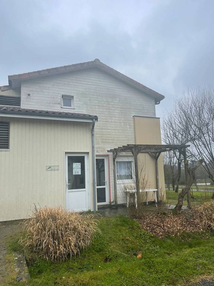 Appartement de vacances pour 4 personnes, avec terrasse ainsi que piscine et vue sur le lac dans les Deux-Sèvres - 3