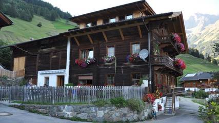 Ferienwohnung für 7 Personen, mit Balkon in Virgen