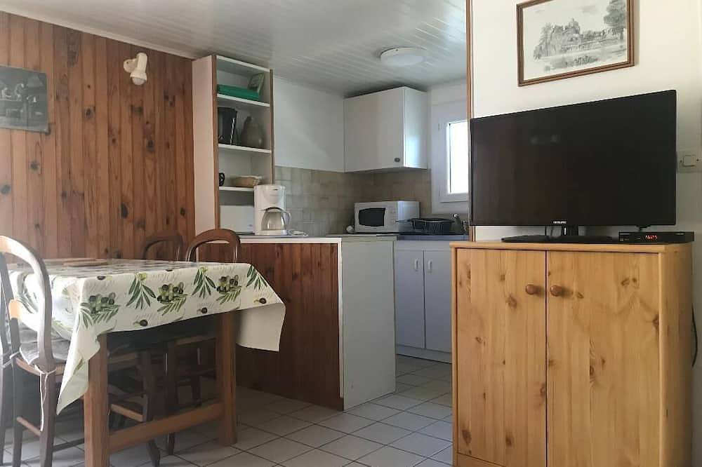 Vacation home in Ardèche Verte, in a natural setting, river 300m away in Lamastre, Parc naturel régional des Monts d'Ardèche