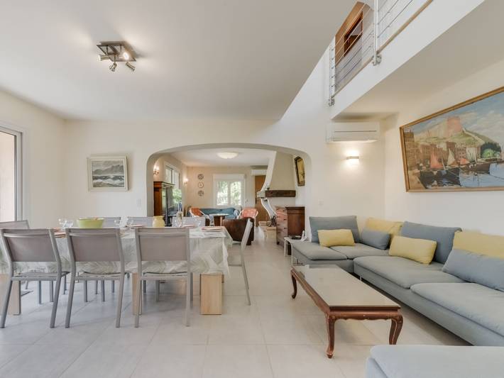 Ferienhaus für 10 Personen, mit Terrasse und Ausblick in Grimaud - 2