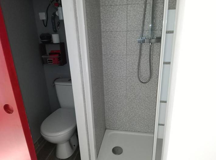 Gîte pour 2 personnes, avec jardin et vue à Gourin - 3