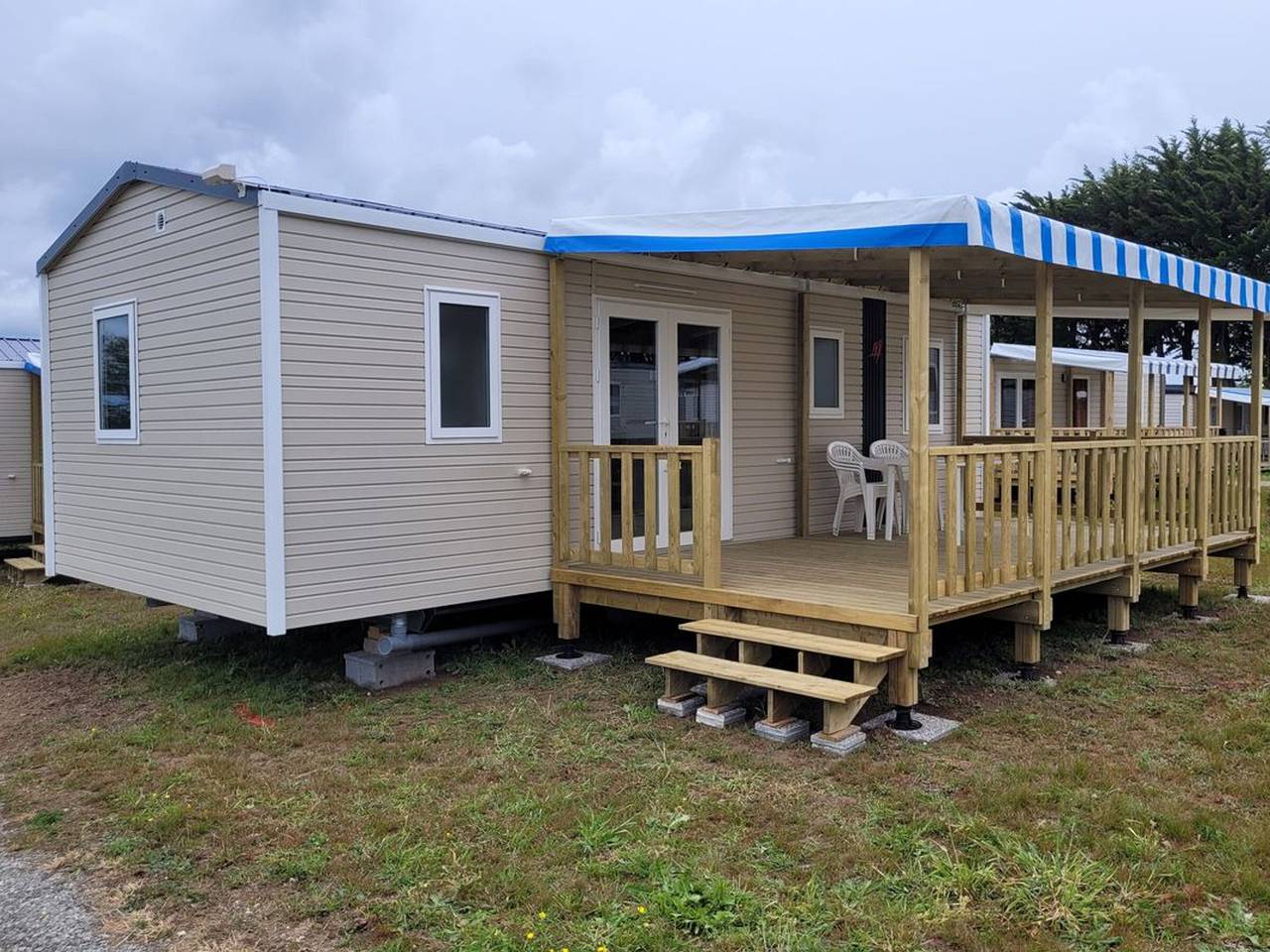 Komfortabler Mobilheim - 6 Pers. in Ambon, Côte des Mégalithes