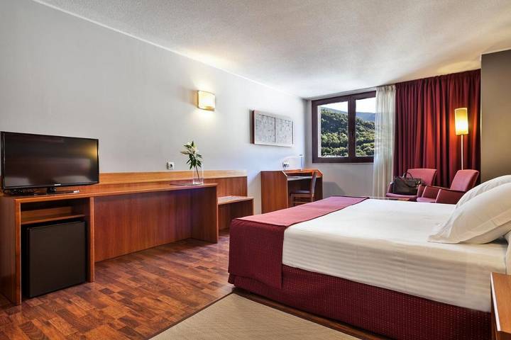 Hôtel pour 10 personnes, avec sauna et terrasse, animaux acceptés à Andorre-la-Vieille - 4