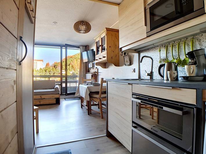 Estudio entero, Estudio renovado para 2 pers. al pie de pistas con balcón in Les Menuires, Saint-Martin-de-Belleville