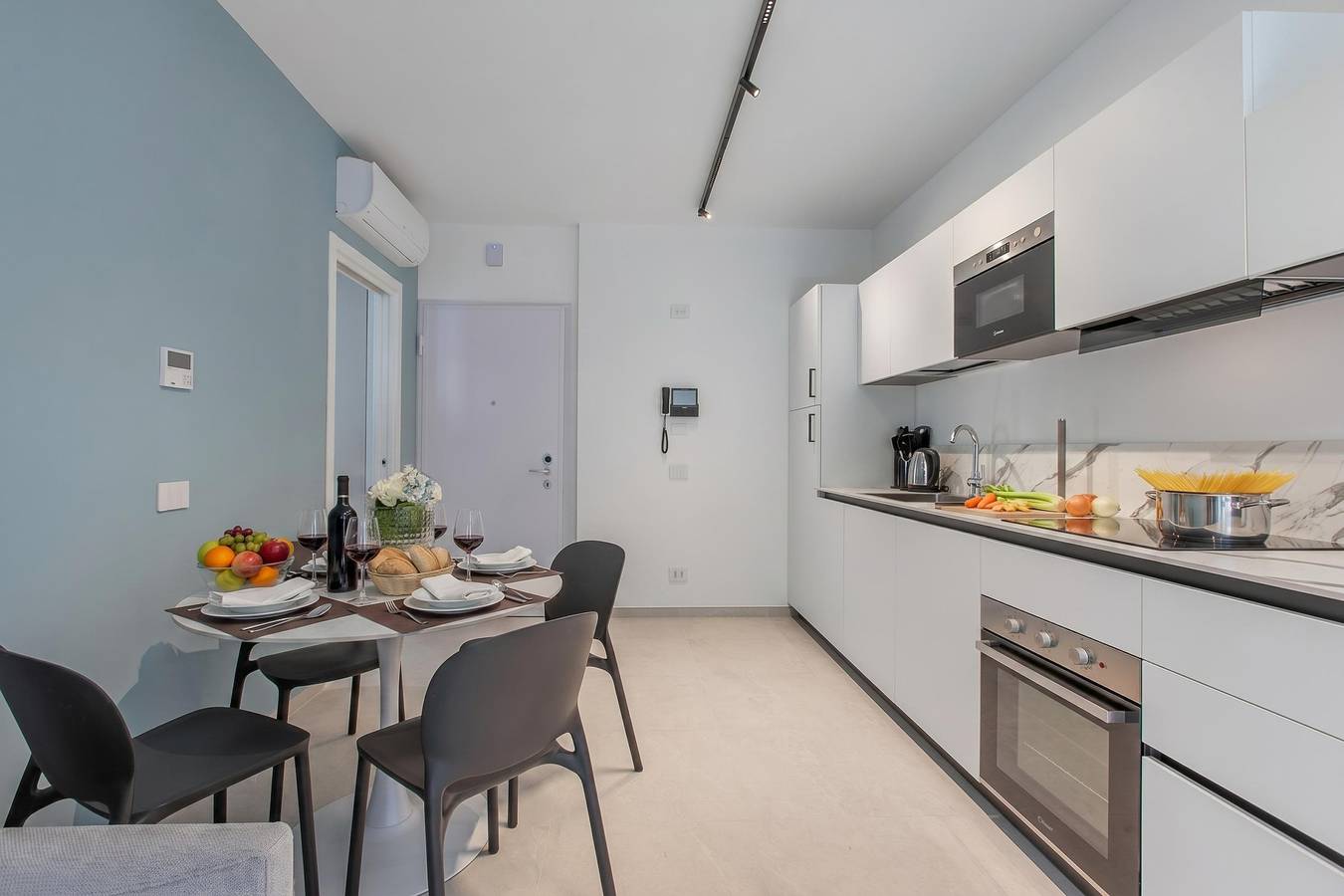 Appartamento intero, Nua Boutique Apartaments 6 Towncentre in Finale Ligure, Comune di Finale Ligure