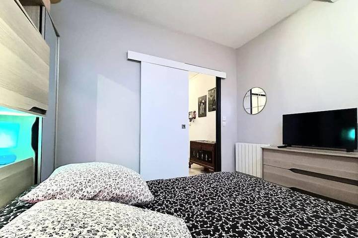 Gîte pour 2 personnes, avec terrasse dans Casino de Greoux les Bains - 3